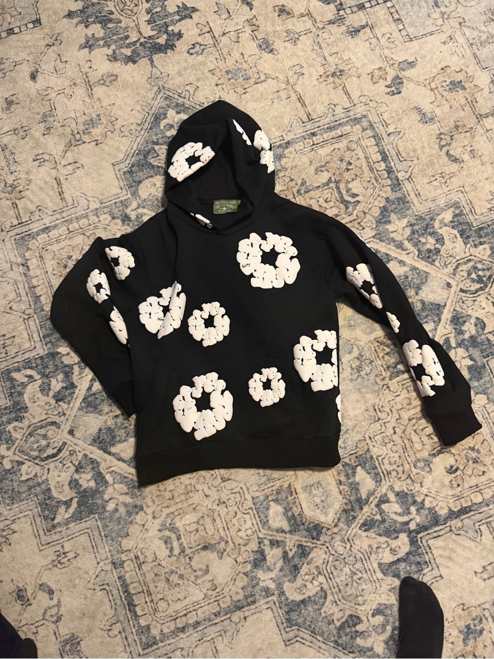 Black Floral Ring Print Crewneck Hoodie